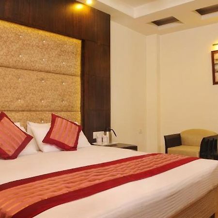 Hotel City Height - Delhi Ncr Id Not Accepted Нью-Дели Экстерьер фото