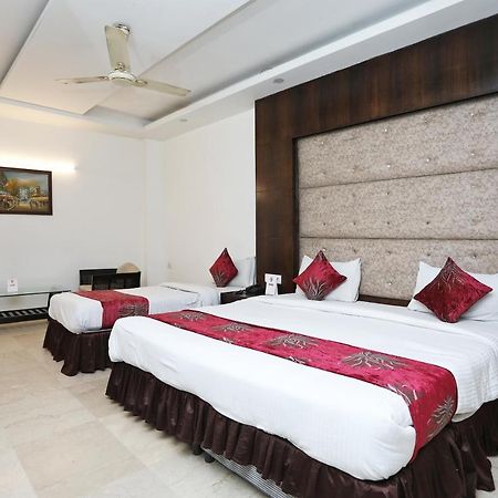Hotel City Height - Delhi Ncr Id Not Accepted Нью-Дели Экстерьер фото