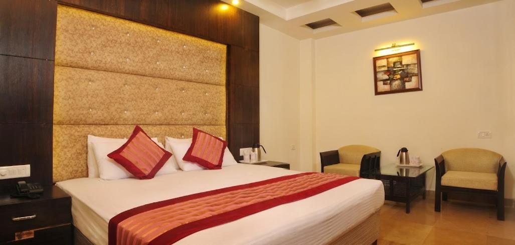 Hotel City Height - Delhi Ncr Id Not Accepted Нью-Дели Экстерьер фото