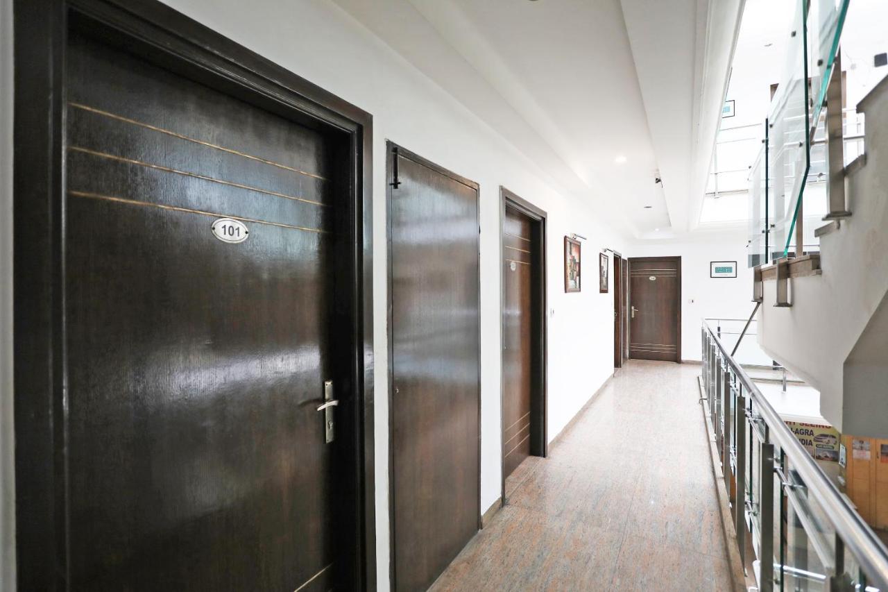 Hotel City Height - Delhi Ncr Id Not Accepted Нью-Дели Экстерьер фото